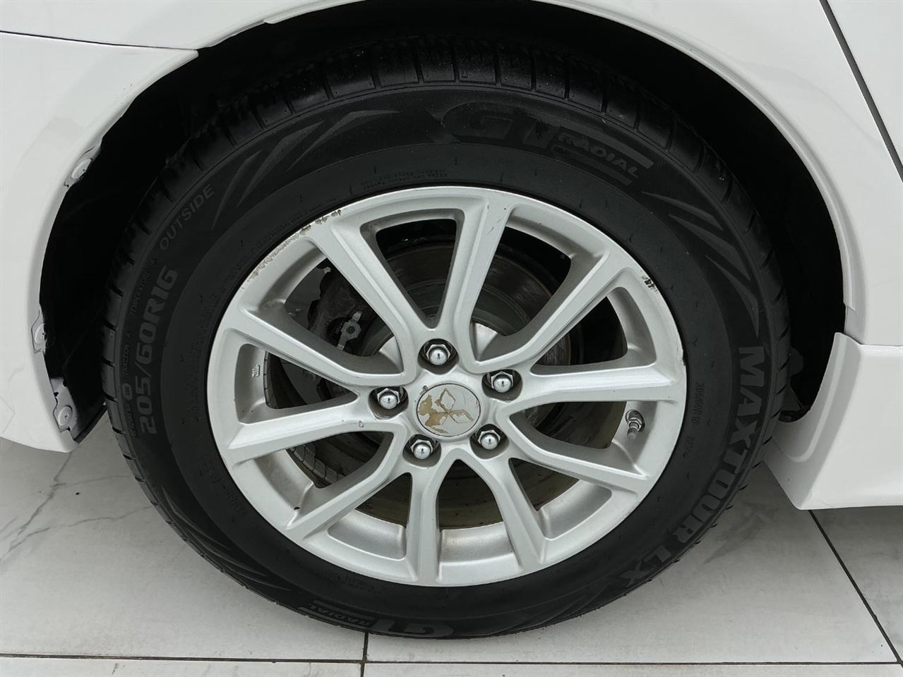 Mitsubishi Lancer 4dr Sdn CVT SEL AWC 2016