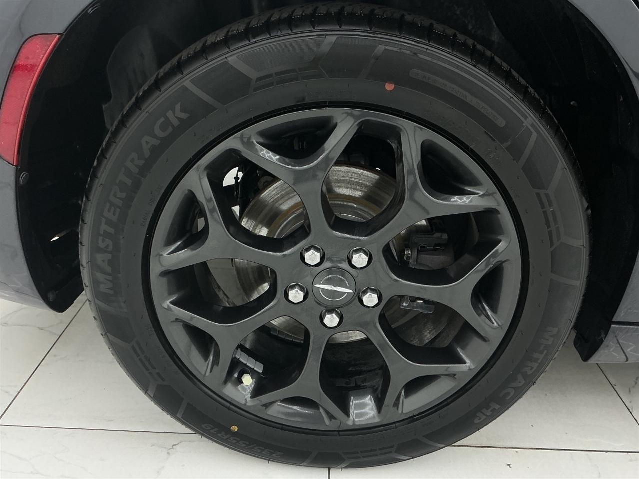 Chrysler 300 300S AWD 2019