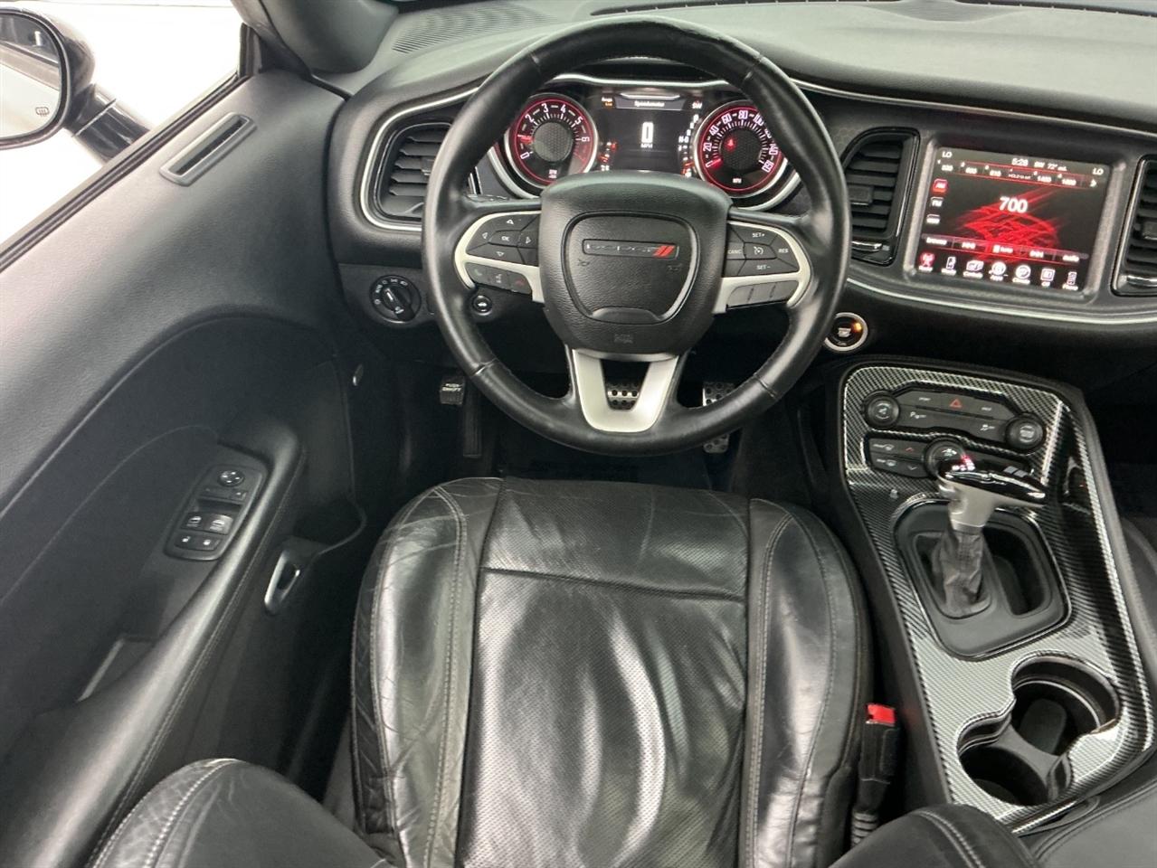 Dodge Challenger 2dr Cpe SXT Plus 2016