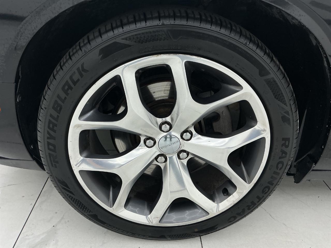 Dodge Challenger 2dr Cpe SXT Plus 2016