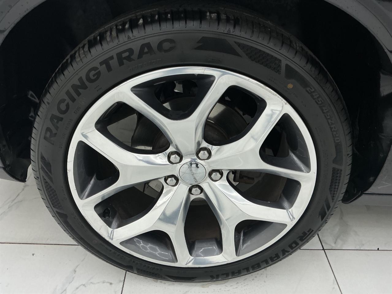 Dodge Challenger 2dr Cpe SXT Plus 2016