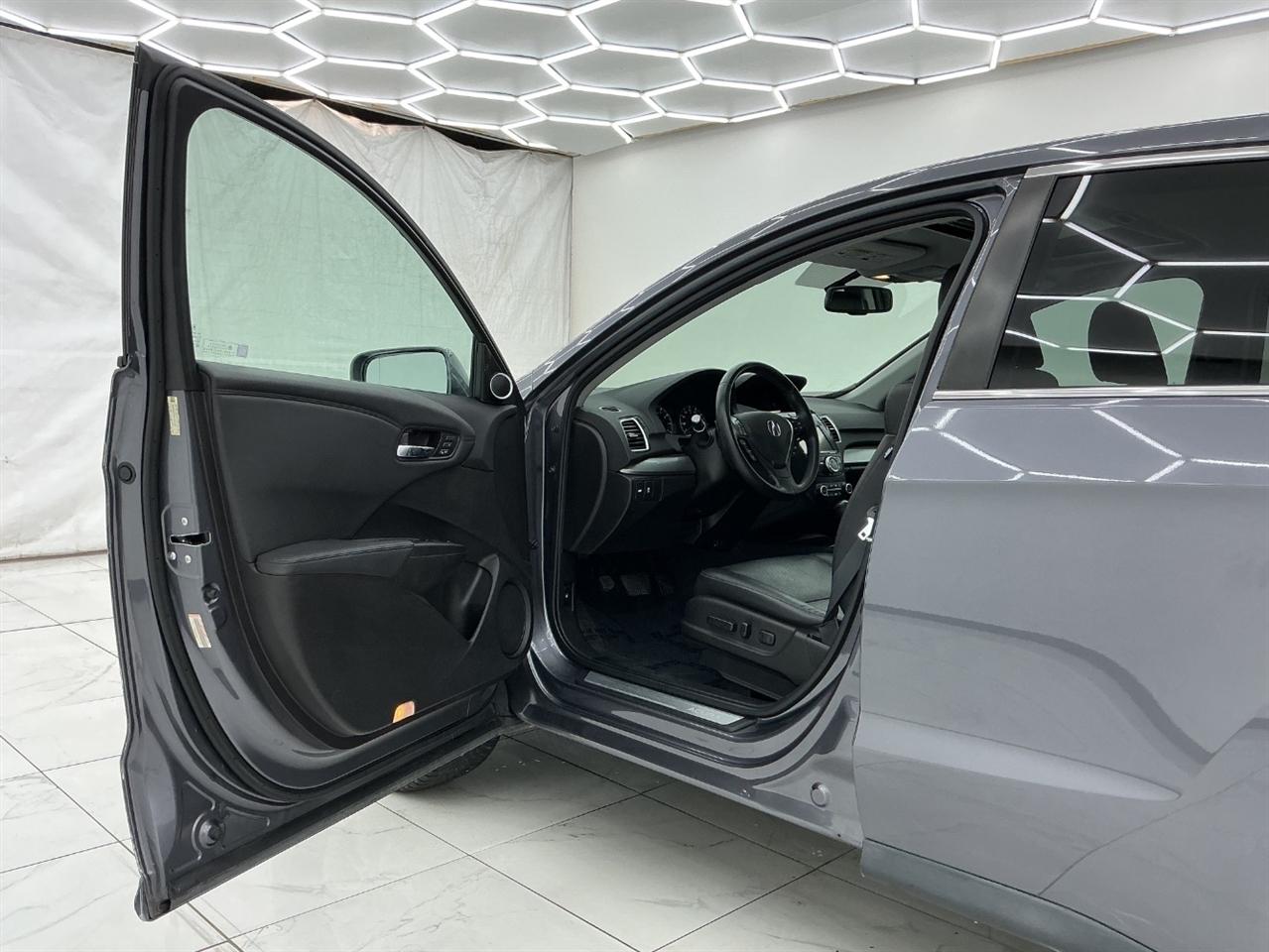 Acura RDX FWD w/Technology/AcuraWatch Plus Pkg 2017