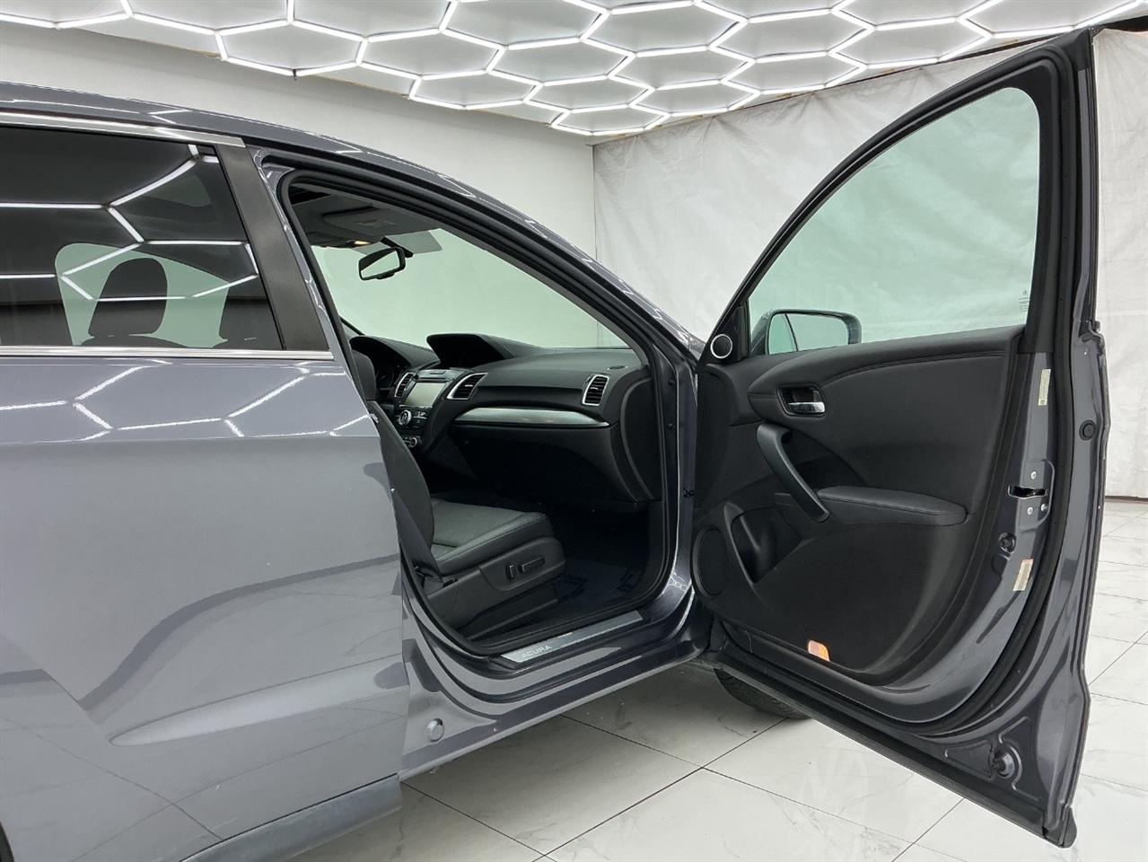 Acura RDX FWD w/Technology/AcuraWatch Plus Pkg 2017