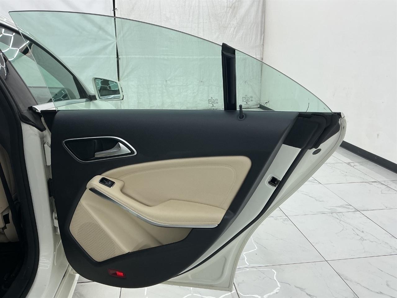 Mercedes-Benz CLA 4dr Sdn CLA 250 FWD 2016