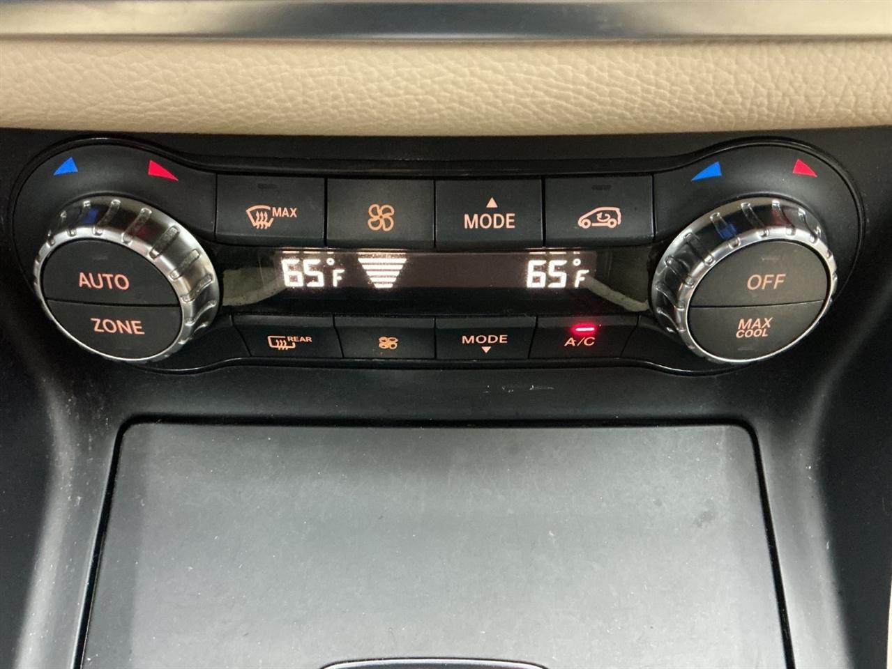 Mercedes-Benz CLA 4dr Sdn CLA 250 FWD 2016