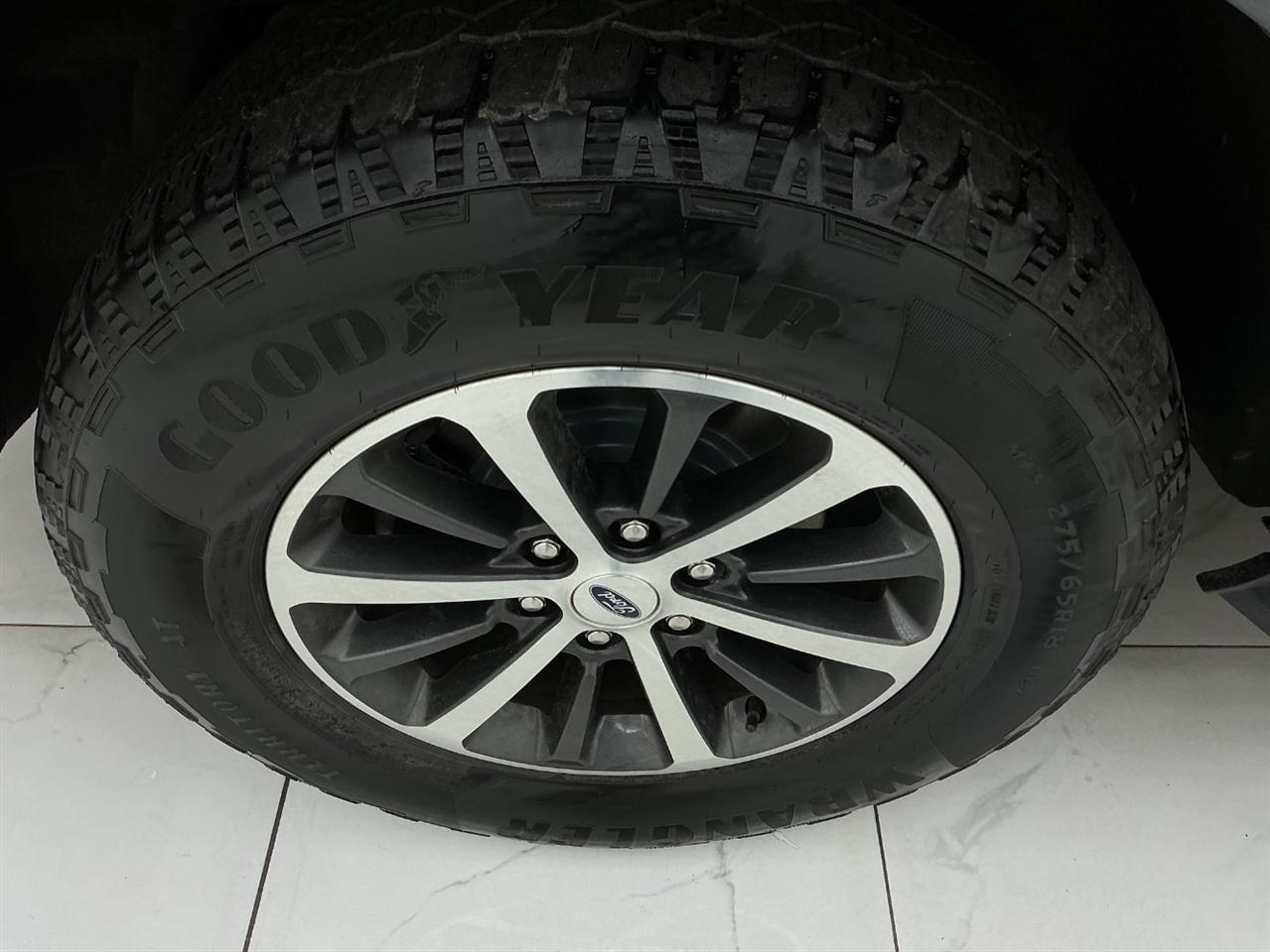 Ford Expedition XLT 4x4 2020