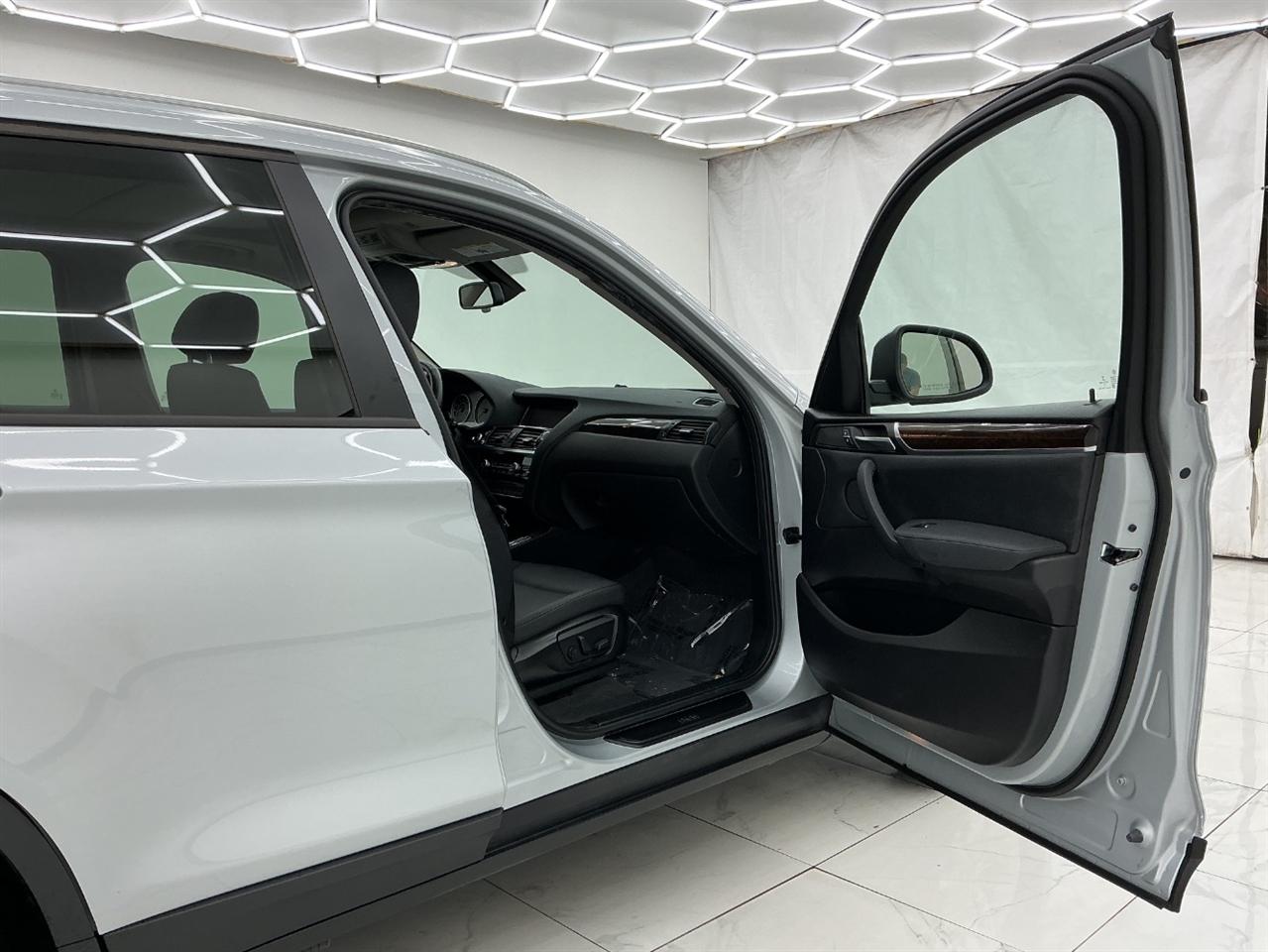 BMW X3 xDrive28i Sports Activity Vehicle 2017