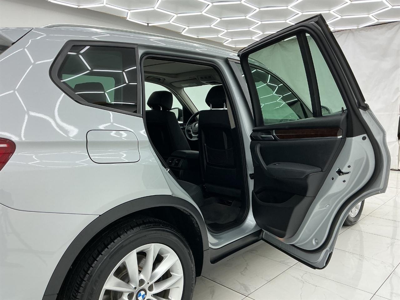 BMW X3 xDrive28i Sports Activity Vehicle 2017