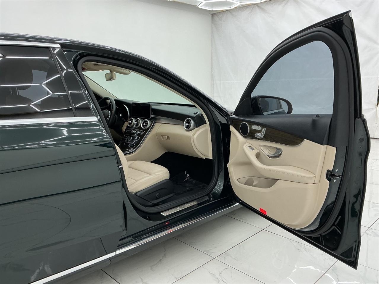 Mercedes-Benz C-Class C 300 Sedan 2019