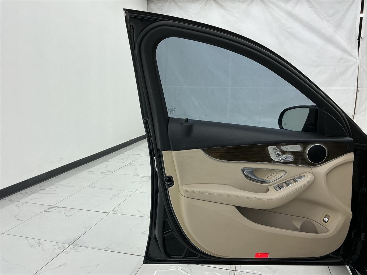 Mercedes-Benz C-Class C 300 Sedan 2019