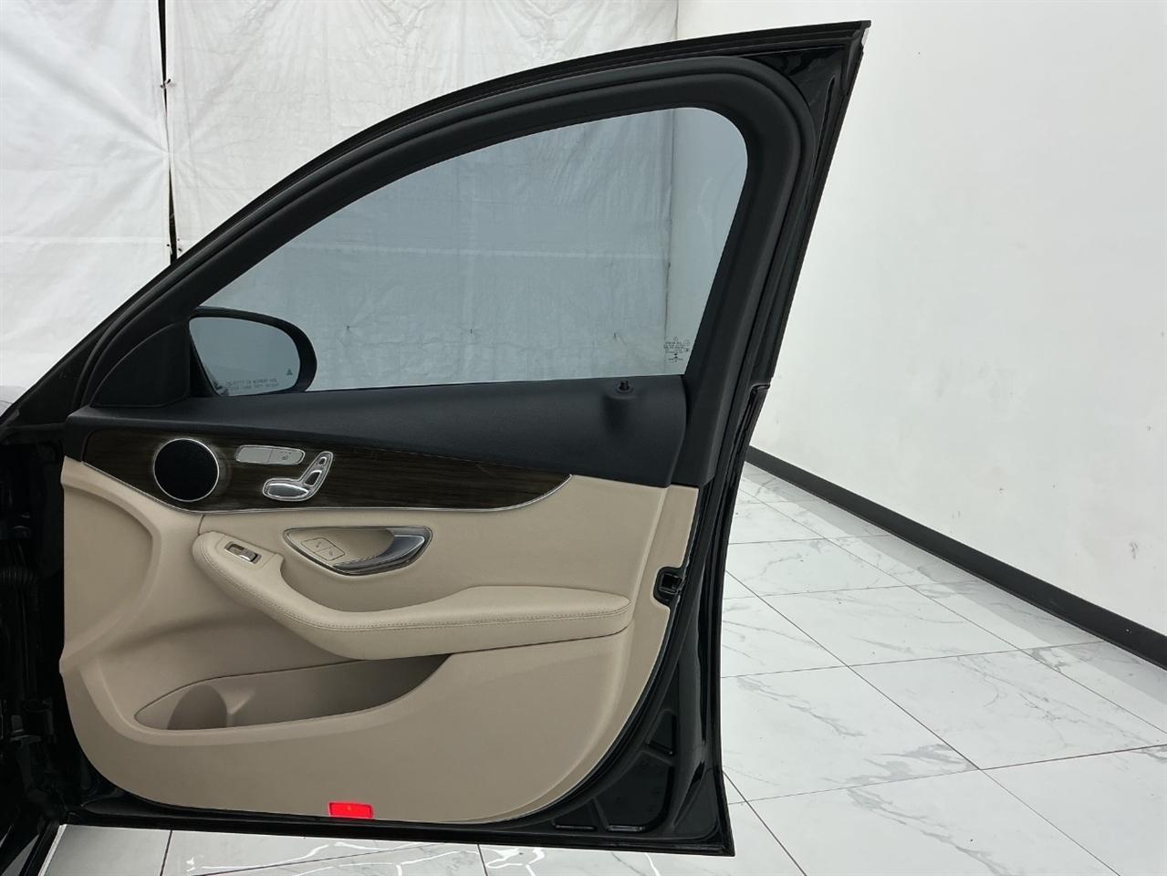Mercedes-Benz C-Class C 300 Sedan 2019