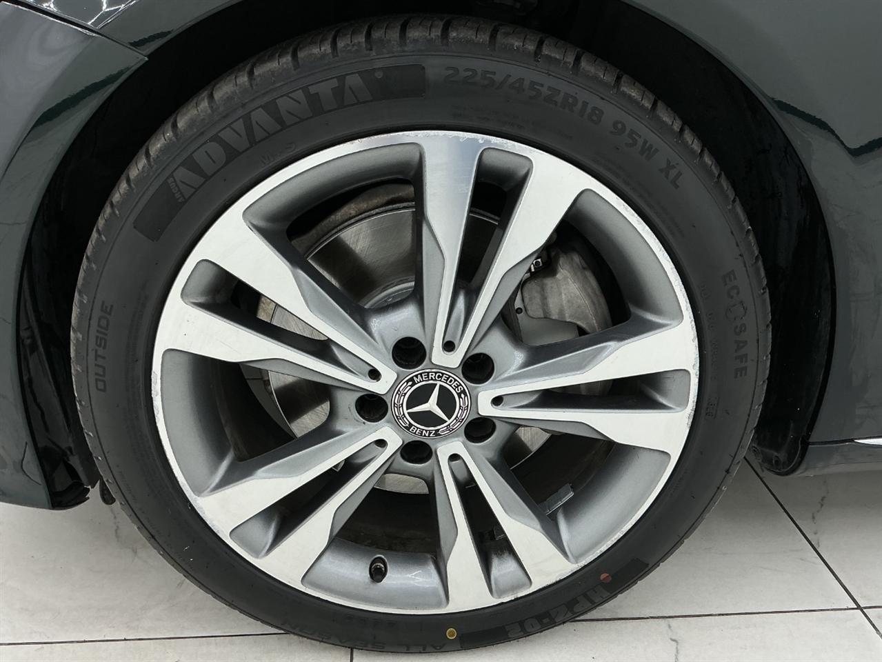 Mercedes-Benz C-Class C 300 Sedan 2019