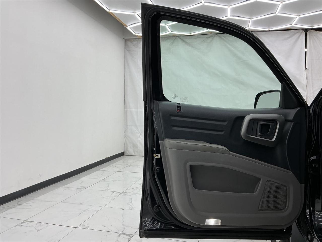 Honda Ridgeline 4WD Crew Cab RTL 2011