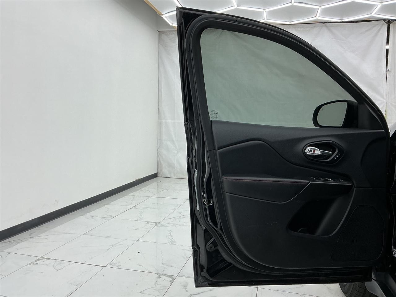 Jeep Cherokee Trailhawk 4x4 2021