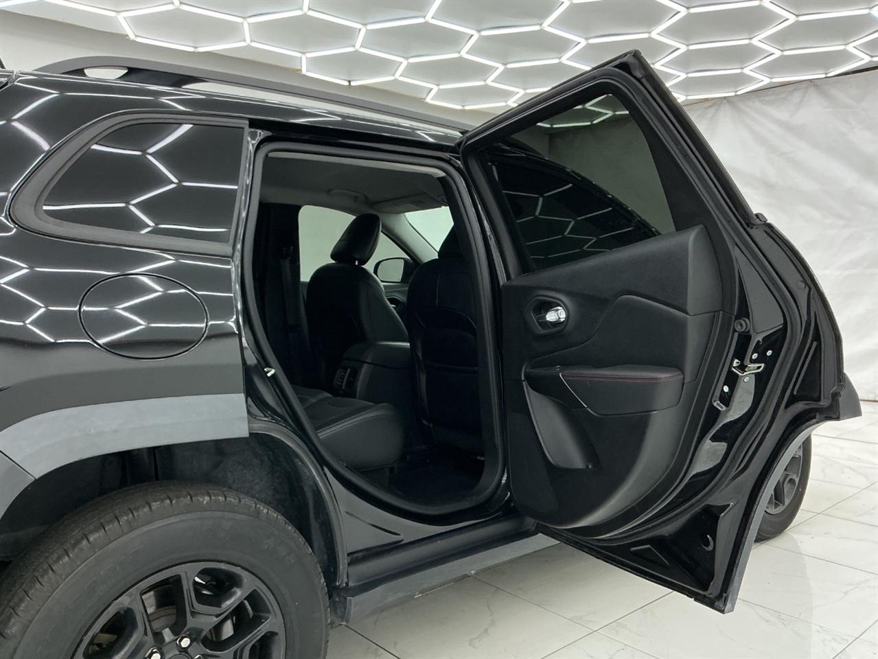 Jeep Cherokee Trailhawk 4x4 2021