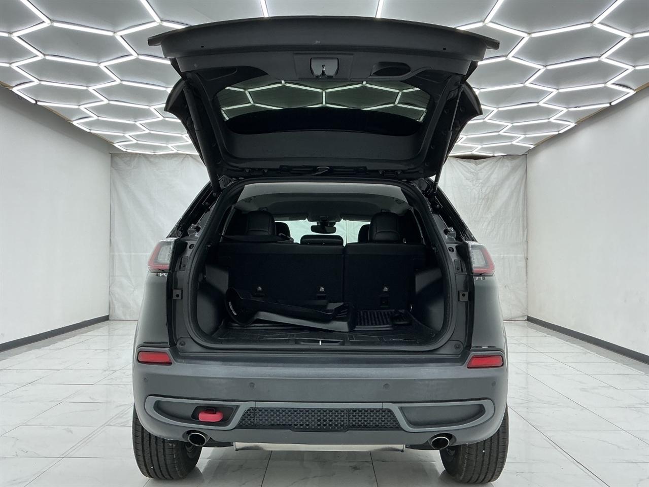 Jeep Cherokee Trailhawk 4x4 2021