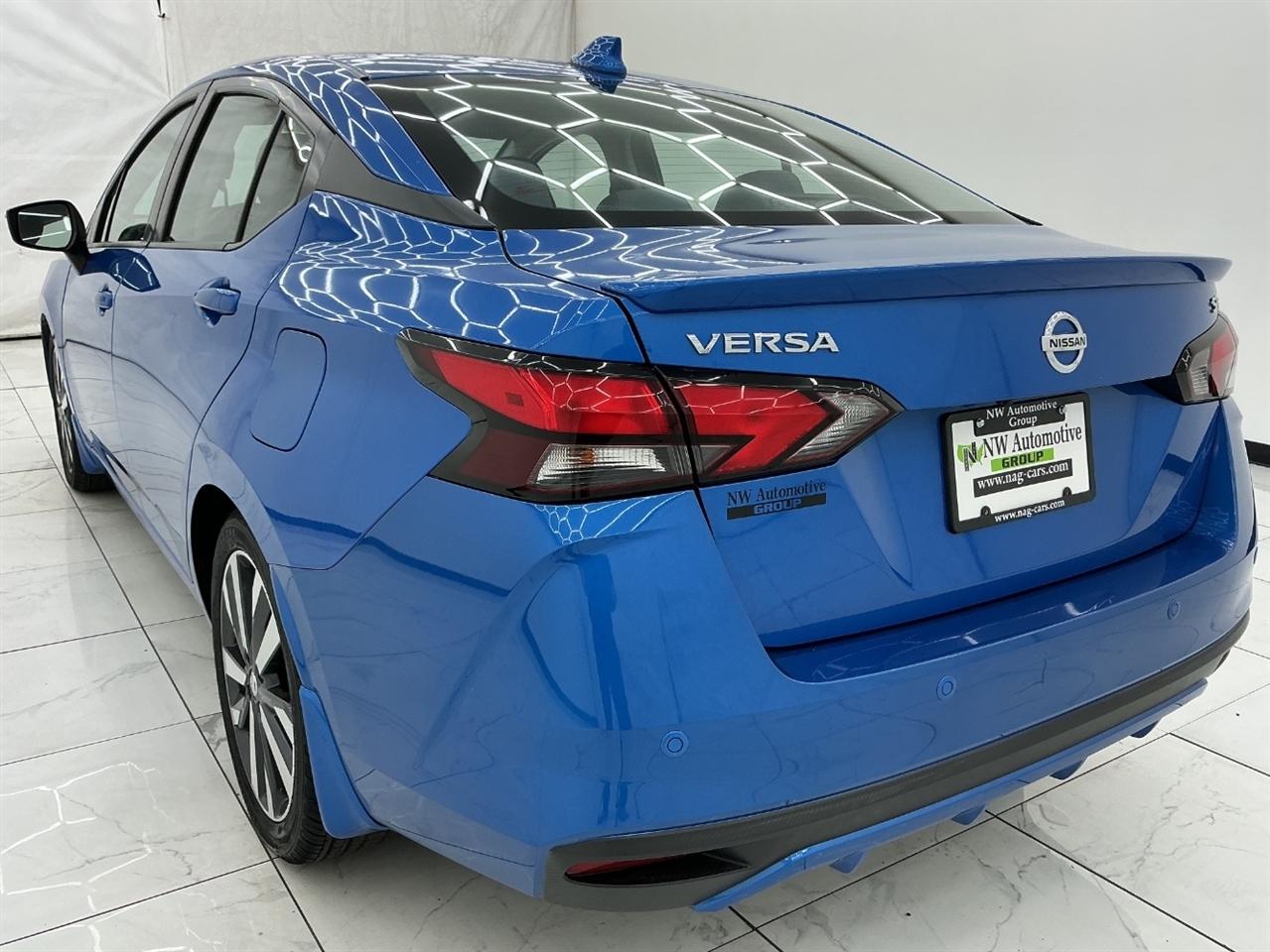 Nissan Versa SR CVT 2020