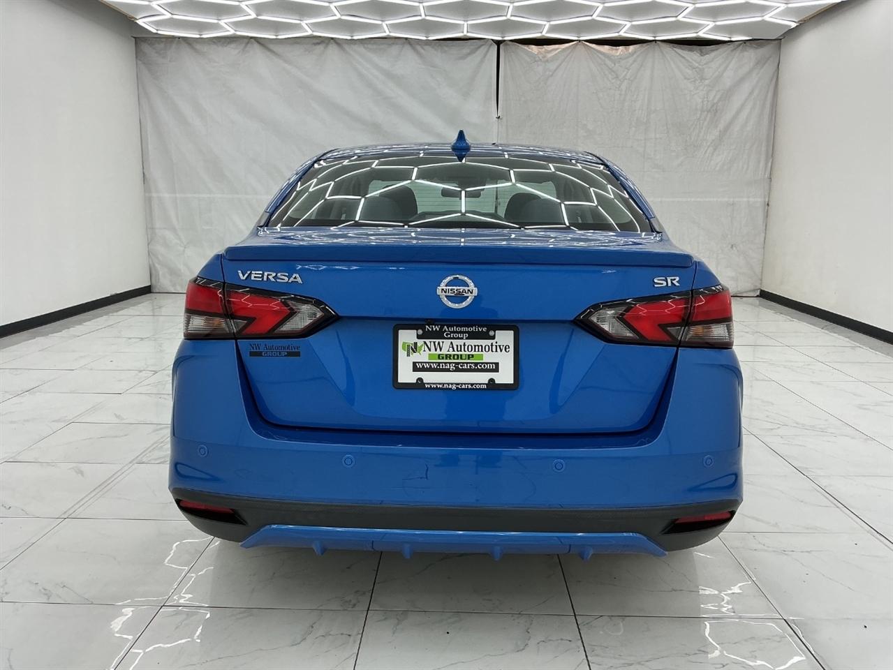 Nissan Versa SR CVT 2020