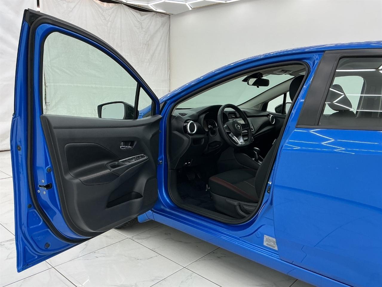 Nissan Versa SR CVT 2020