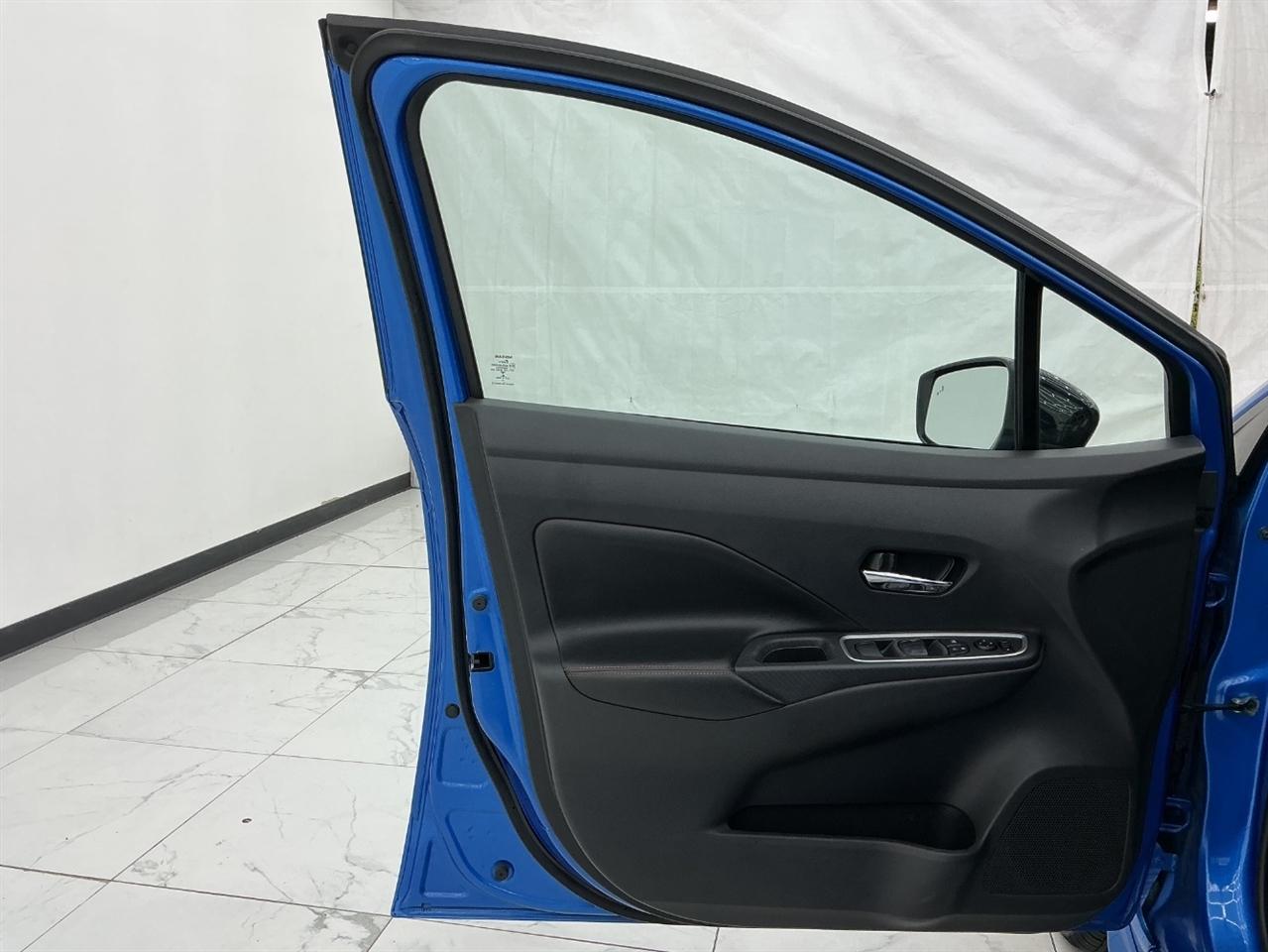 Nissan Versa SR CVT 2020