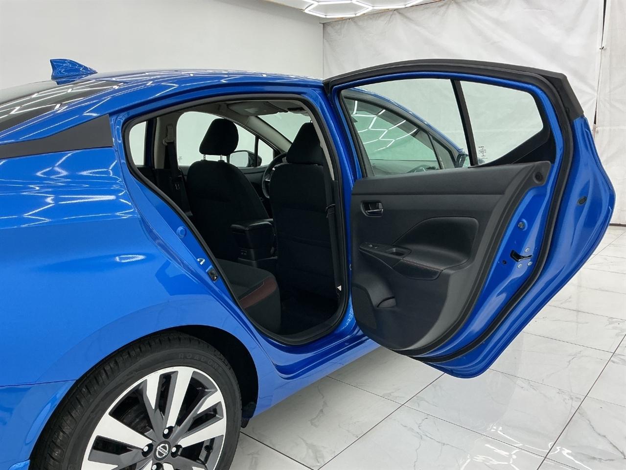 Nissan Versa SR CVT 2020