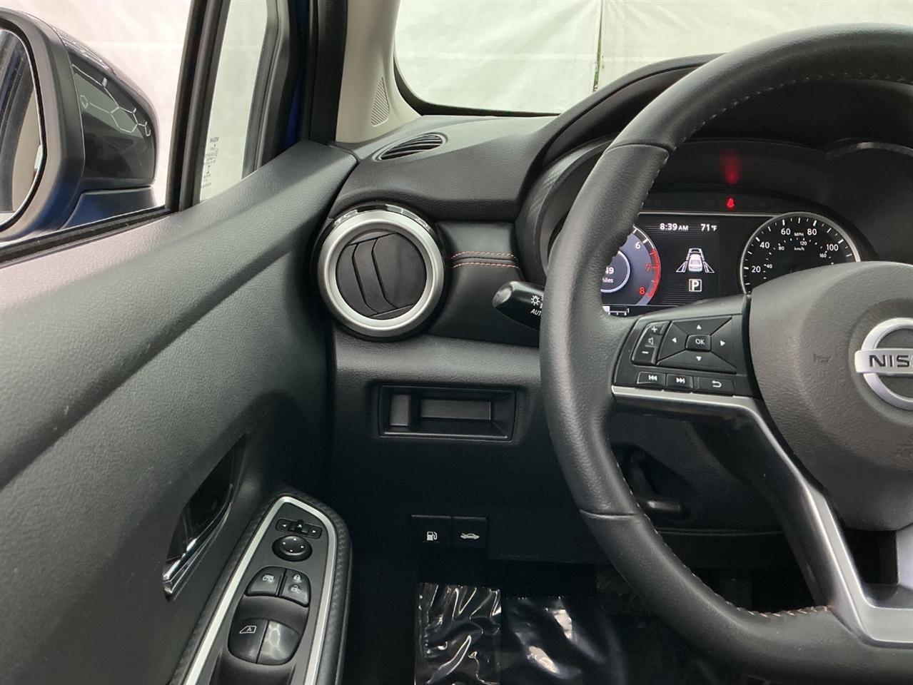 Nissan Versa SR CVT 2020