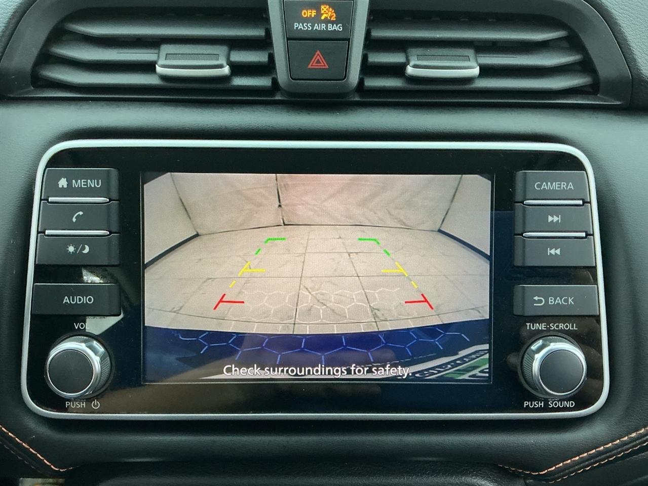 Nissan Versa SR CVT 2020