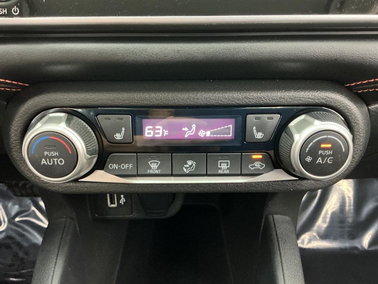 Nissan Versa SR CVT 2020