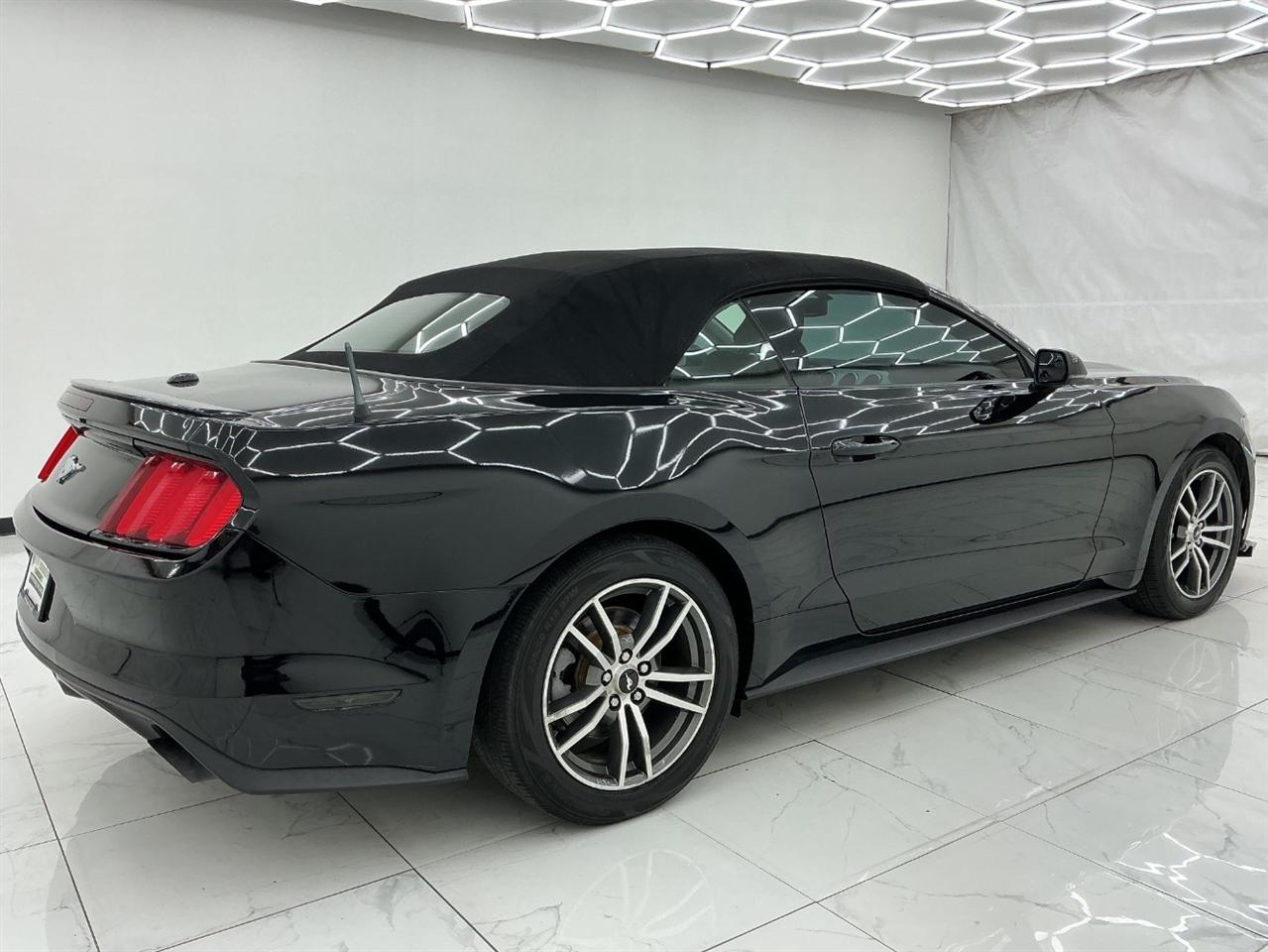 Ford Mustang EcoBoost Premium Convertible 2017