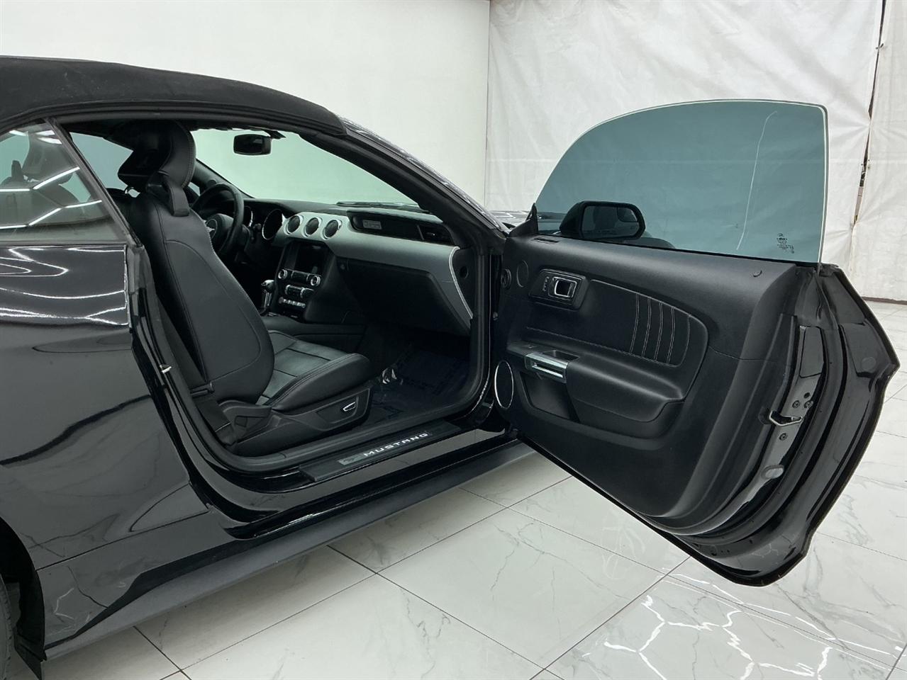 Ford Mustang EcoBoost Premium Convertible 2017