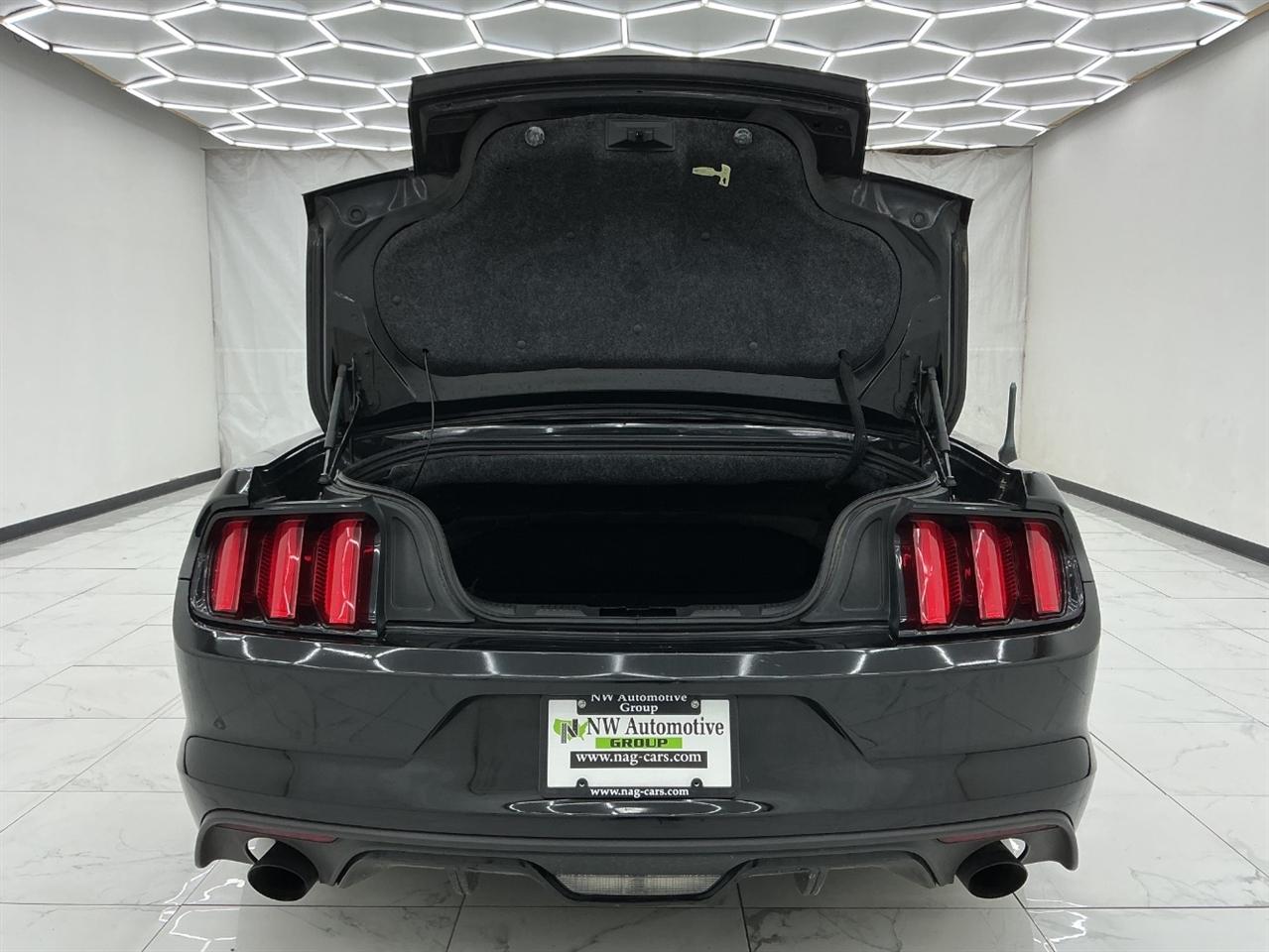 Ford Mustang EcoBoost Premium Convertible 2017
