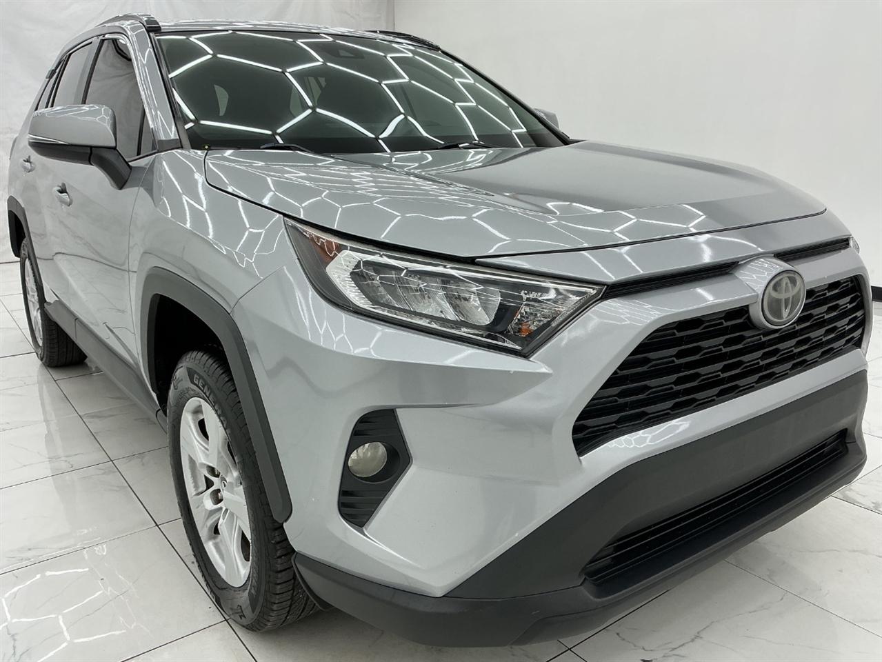 Toyota RAV4 XLE FWD (Natl) 2020