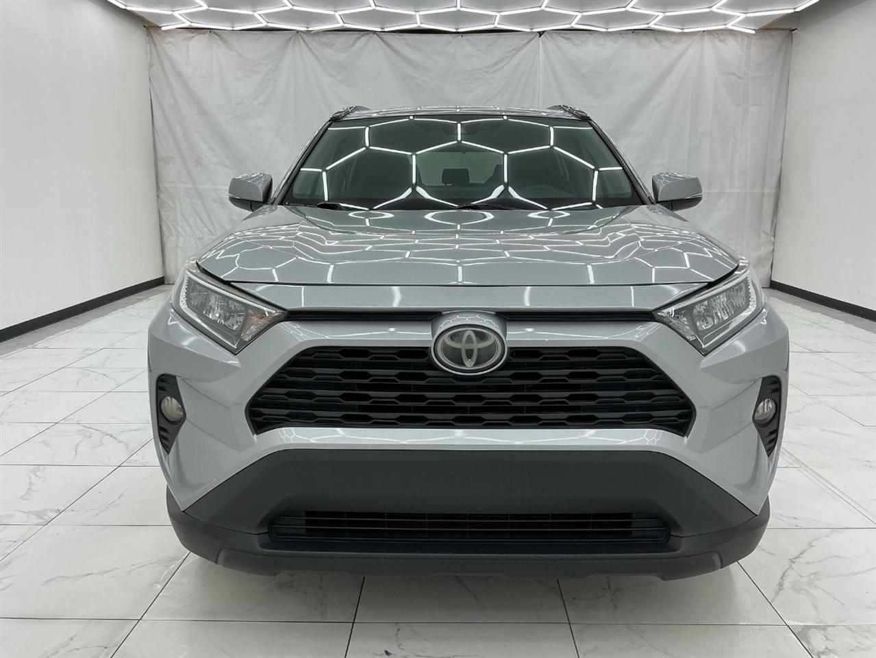 Toyota RAV4 XLE FWD (Natl) 2020