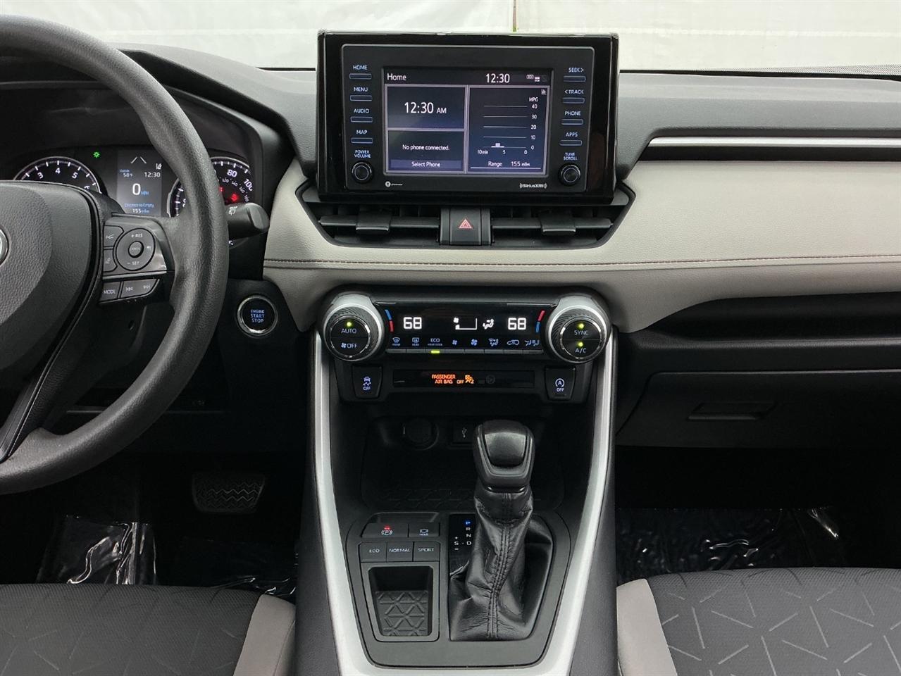 Toyota RAV4 XLE FWD (Natl) 2020