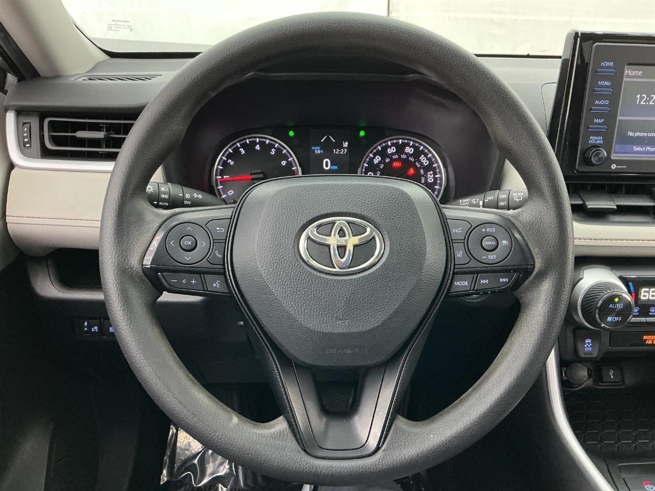 Toyota RAV4 XLE FWD (Natl) 2020