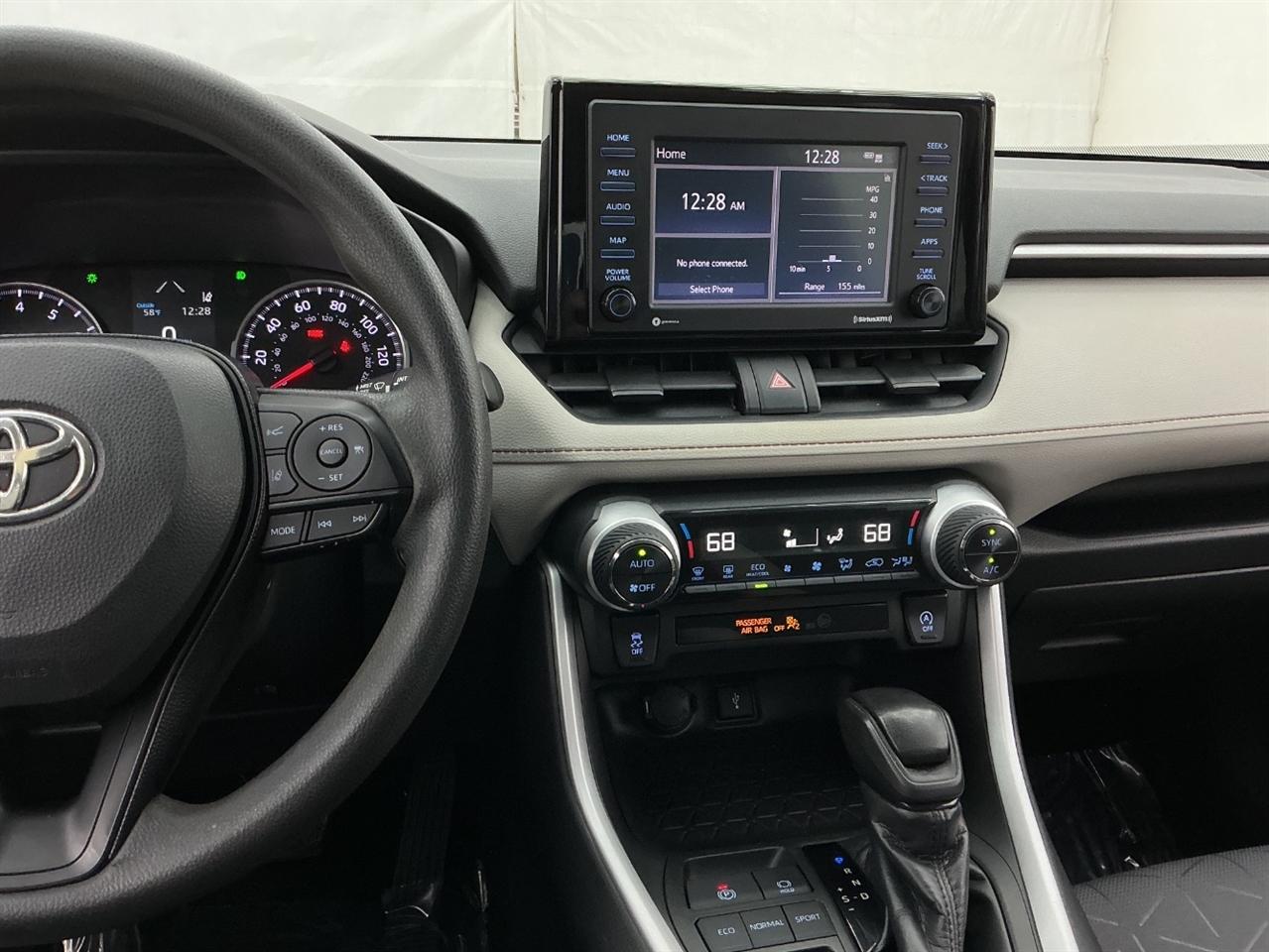 Toyota RAV4 XLE FWD (Natl) 2020