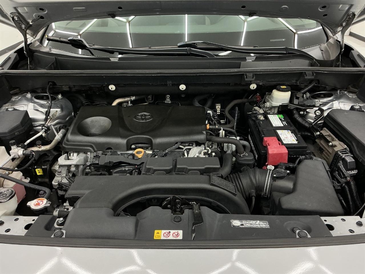 Toyota RAV4 XLE FWD (Natl) 2020
