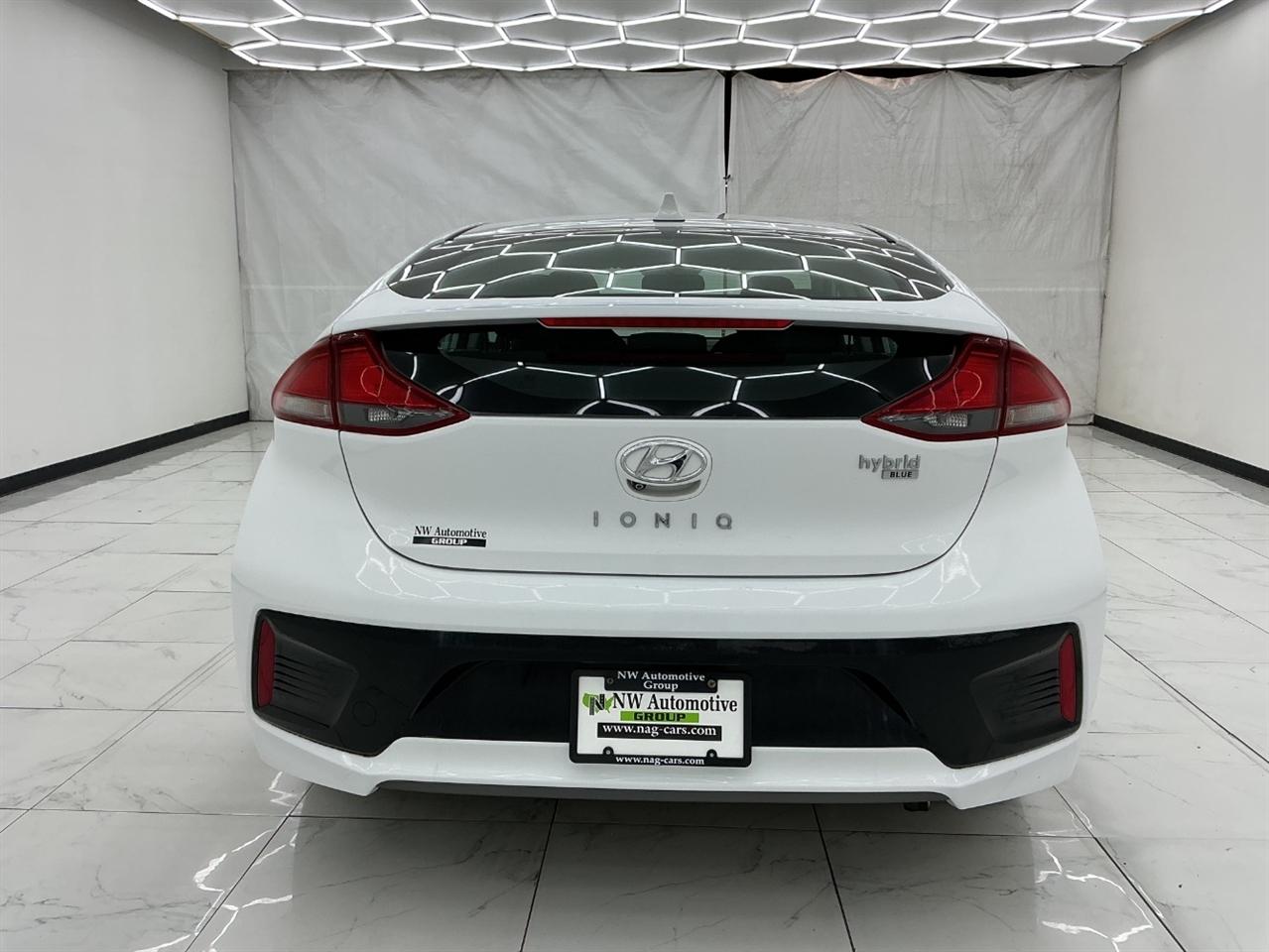 Hyundai Ioniq Hybrid Blue Hatchback 2018