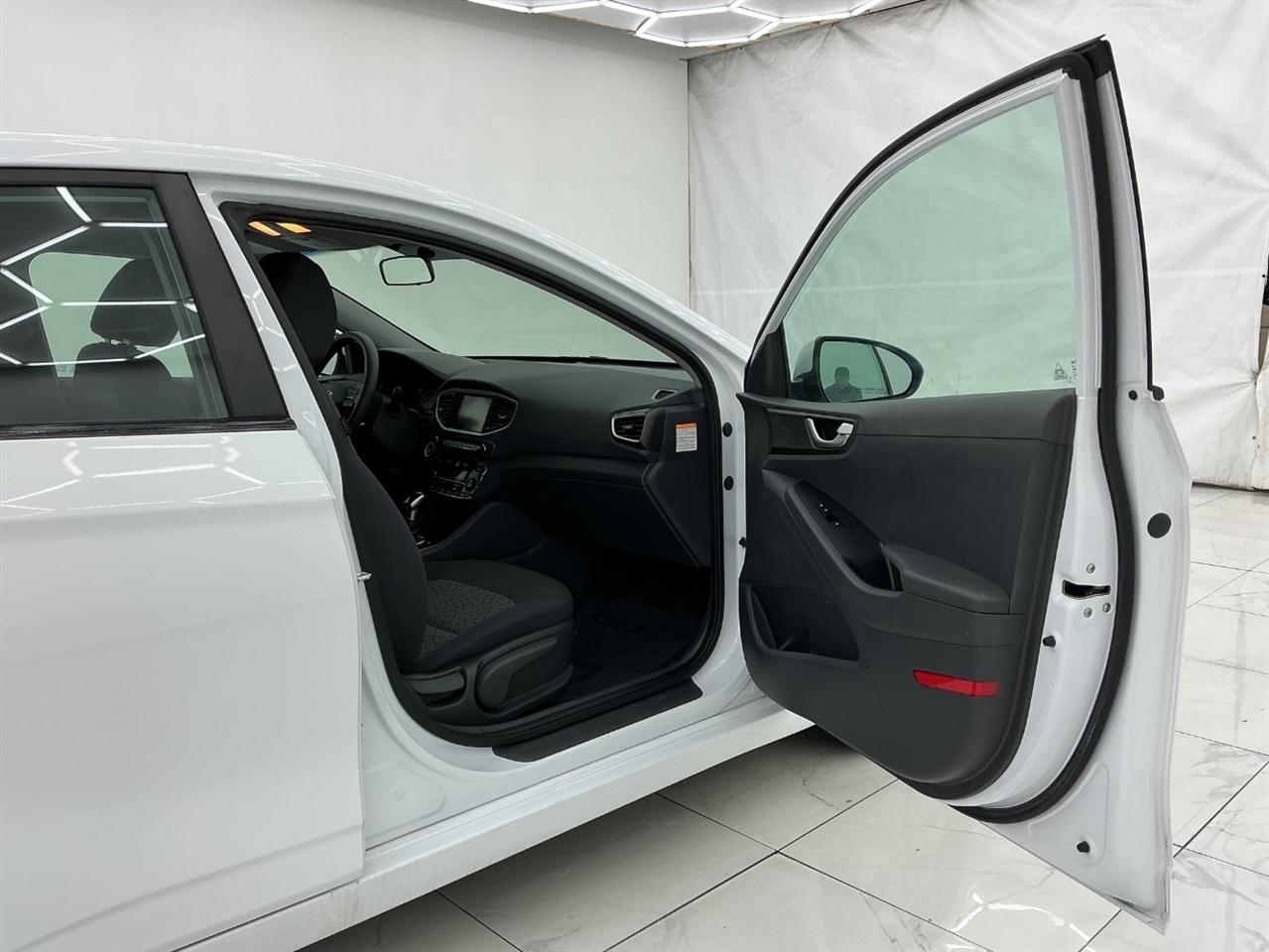 Hyundai Ioniq Hybrid Blue Hatchback 2018