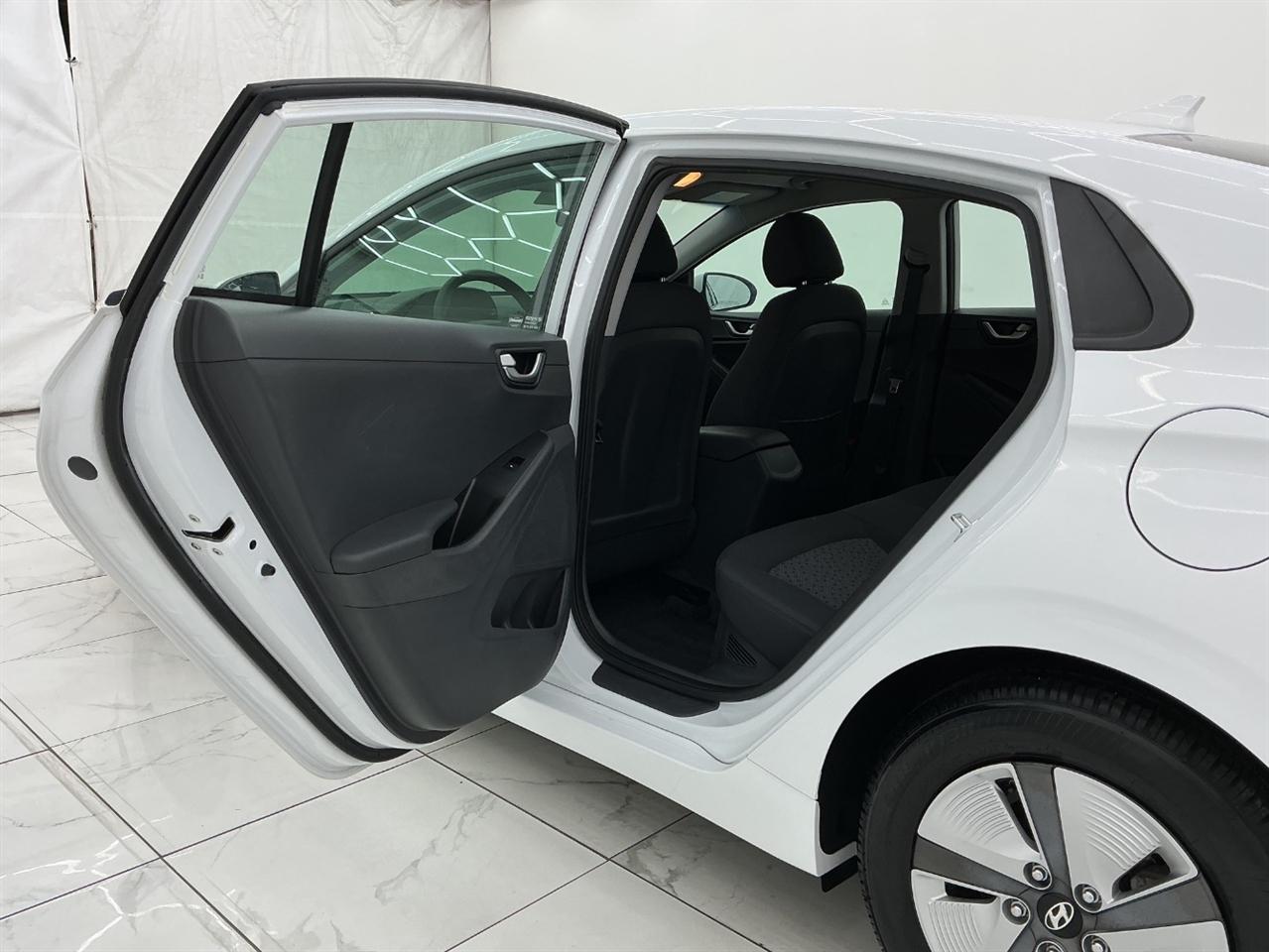 Hyundai Ioniq Hybrid Blue Hatchback 2018