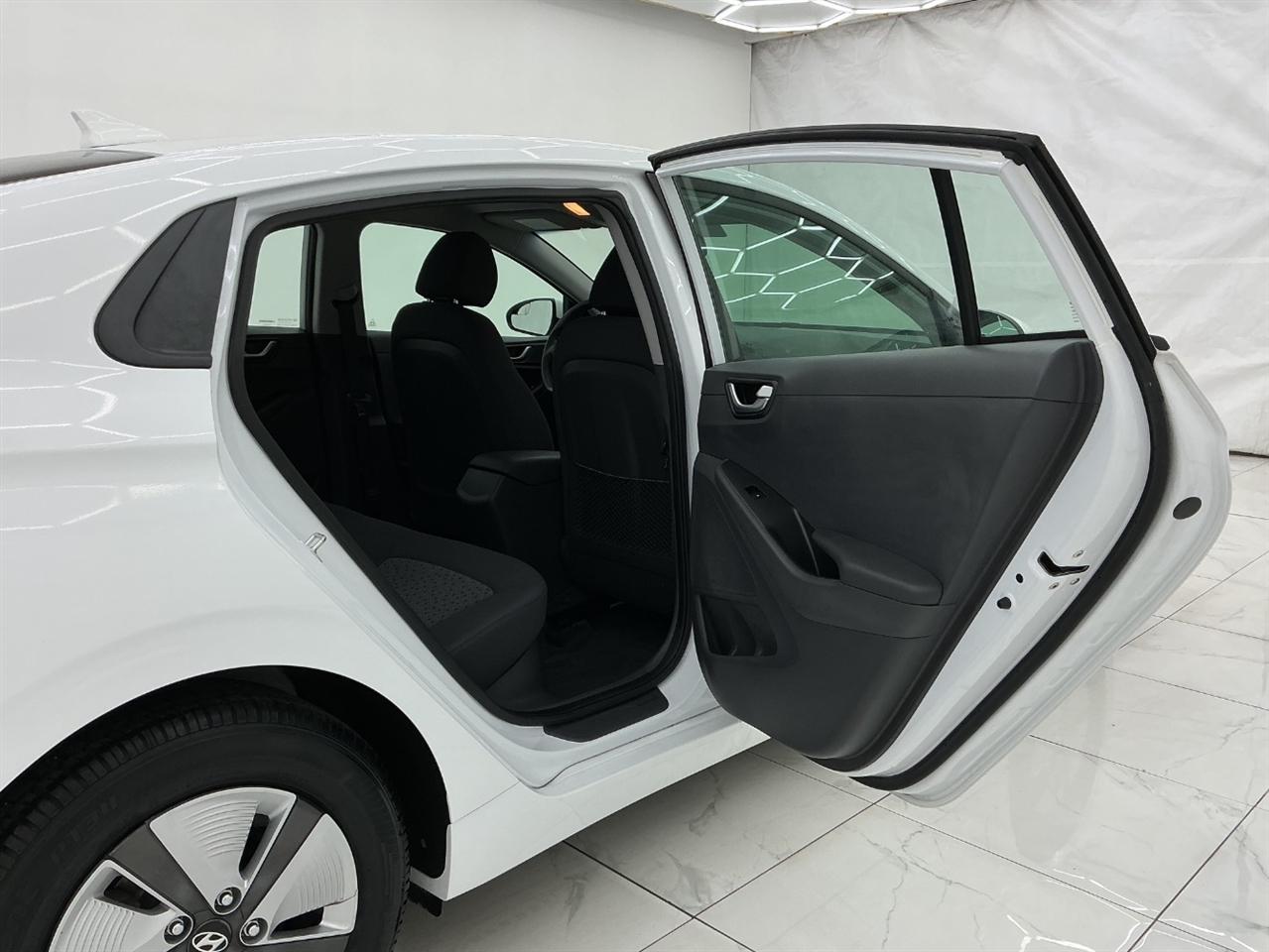 Hyundai Ioniq Hybrid Blue Hatchback 2018