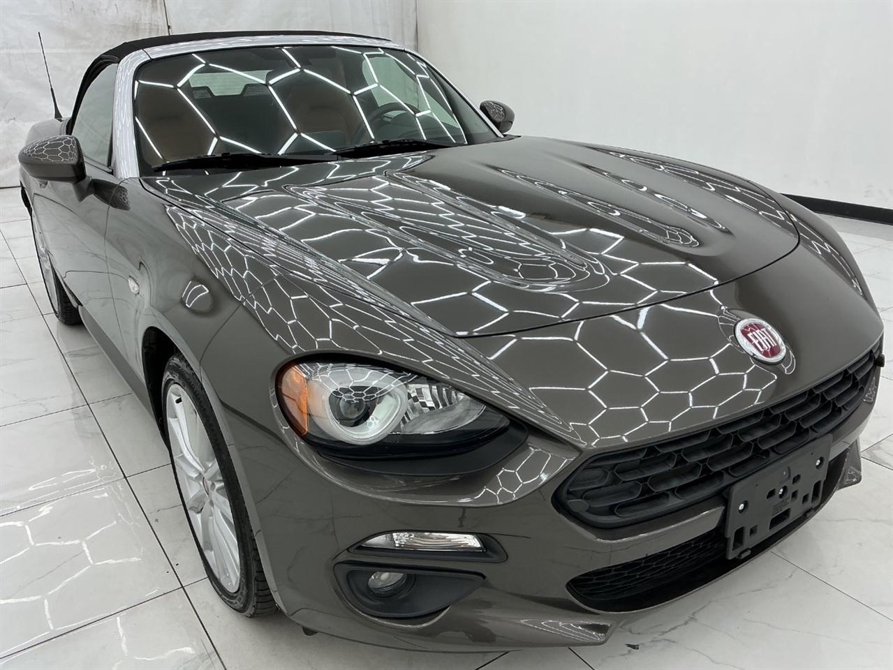 Fiat 124 Spider Lusso Convertible 2017