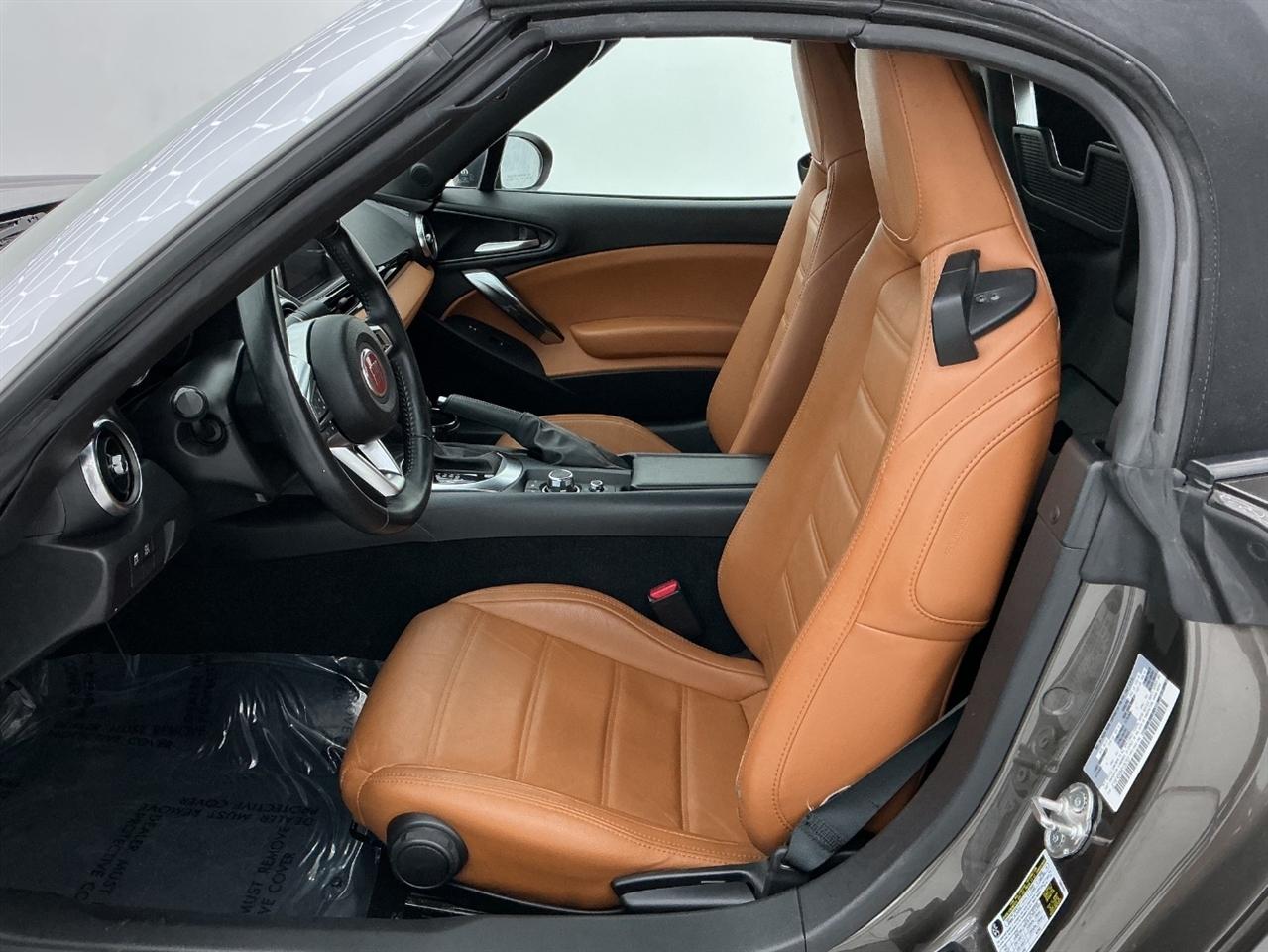 Fiat 124 Spider Lusso Convertible 2017