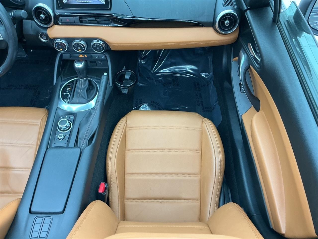 Fiat 124 Spider Lusso Convertible 2017