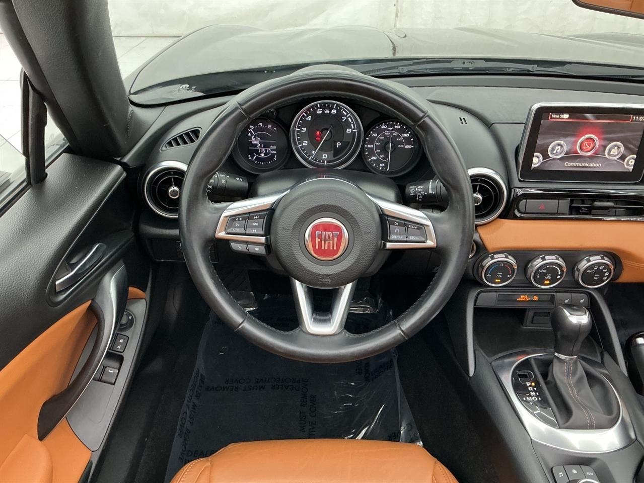 Fiat 124 Spider Lusso Convertible 2017