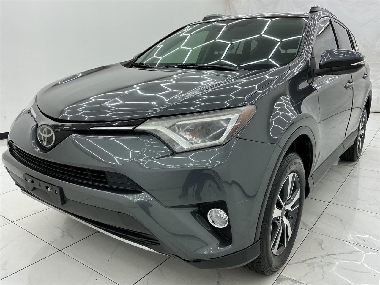 Toyota RAV4 Adventure FWD (Natl) 2018