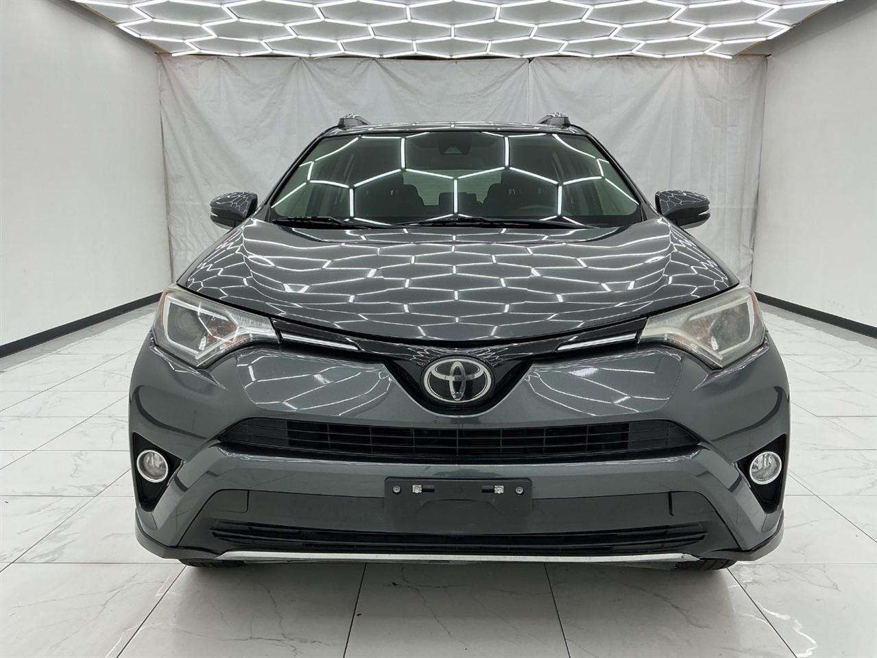 Toyota RAV4 Adventure FWD (Natl) 2018