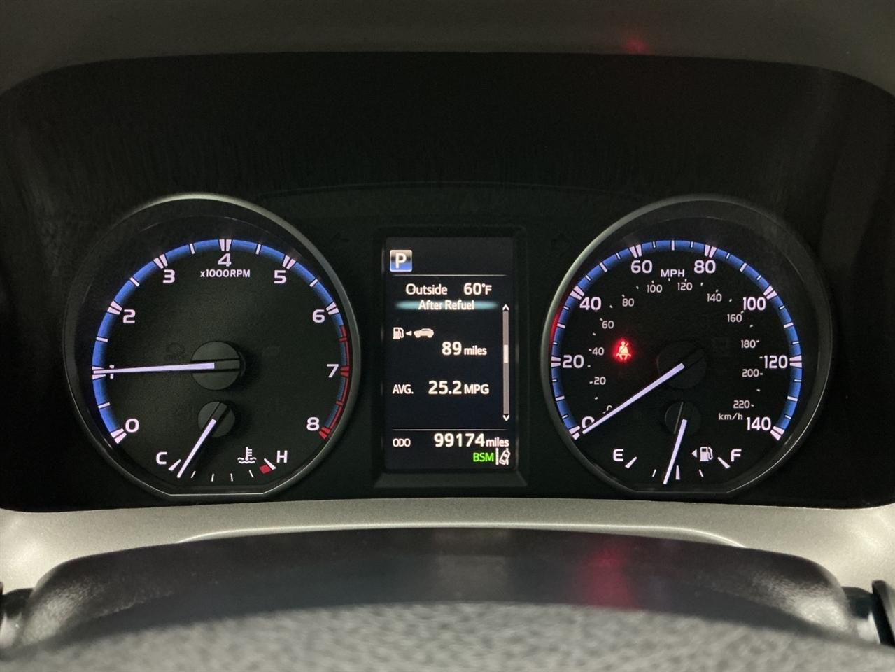Toyota RAV4 Adventure FWD (Natl) 2018