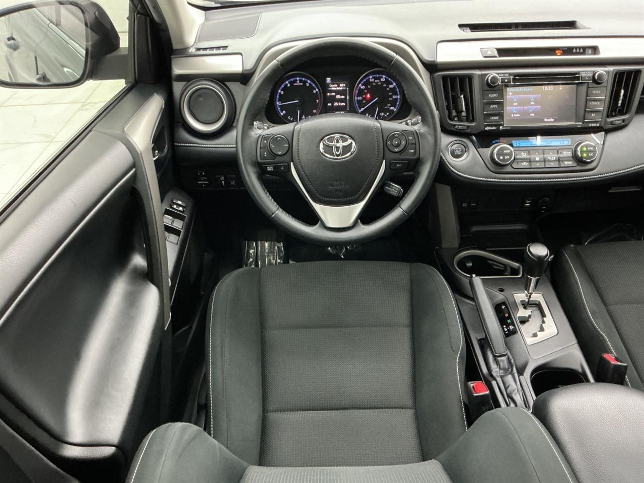 Toyota RAV4 Adventure FWD (Natl) 2018