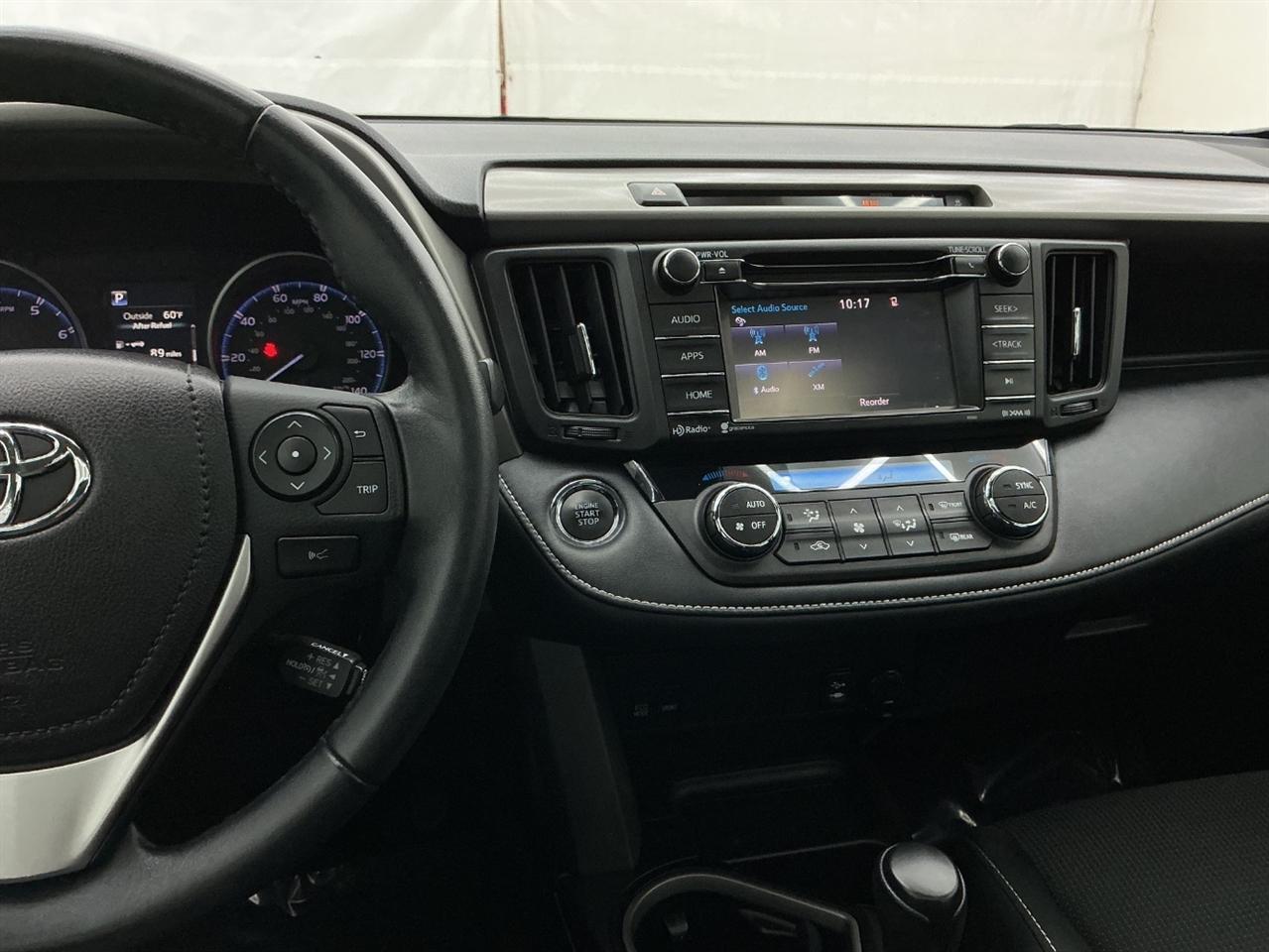 Toyota RAV4 Adventure FWD (Natl) 2018